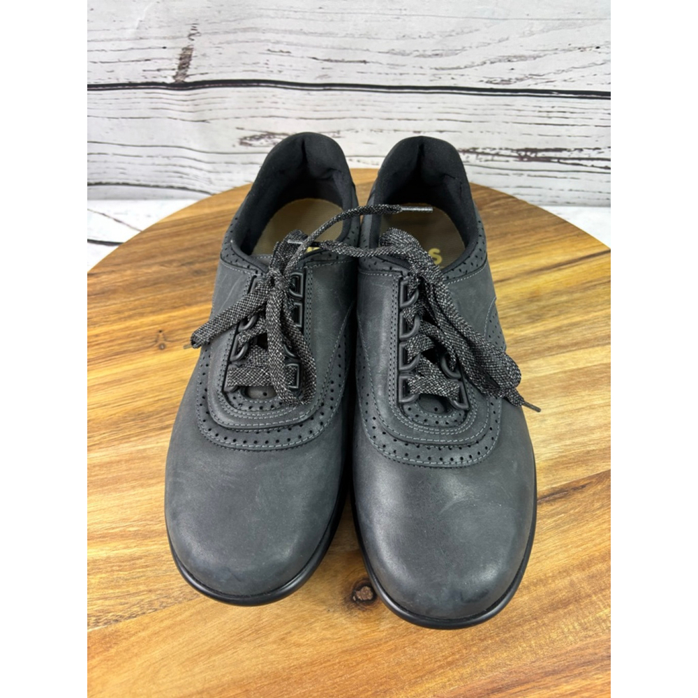 Women's SAS Black Leather Lace-Up Sneakers Size 7 - Picture 1 of 13